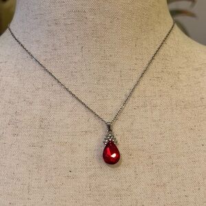Red Teardrop Pendant Necklace NWOT